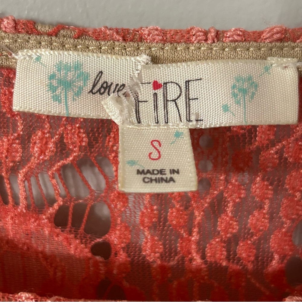 Love, Fire Lace Dress Coral Fit & Flare Women’s Size Small - Picture 5 of 7